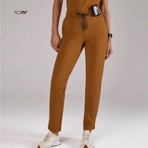 Figs Women's Tan Ankle Pants